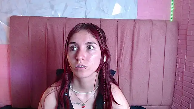 mildre303av online show from November 17, 2025, 10:36 pm