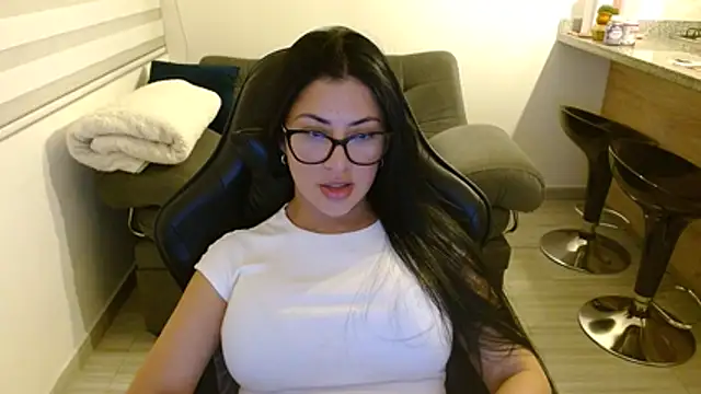 Charlotte cute18 online show from July 14, 2026, 1:16 am
