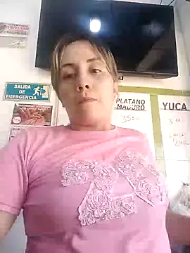 Snapshot of Isabel23zr chatting on January 27, 2025, 9:22 pm Isabel23zr online show from January 27, 2025, 9:22 pm