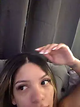 Ameliadickens online show from November 6, 2025, 8:13 pm