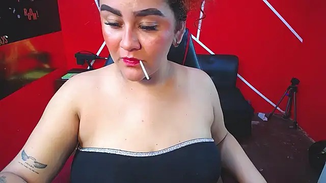 Snapshot of loly_bigbooty4u chatting on February 12, 2026, 7:19 am loly bigbooty4u online show from February 12, 2026, 7:19 am