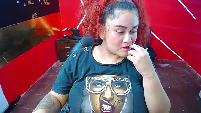 loly bigbooty4u online show from November 13, 2025, 6:17 am