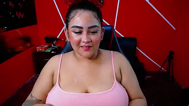 Snapshot of loly_bigbooty4u chatting on February 14, 2026, 5:07 am loly bigbooty4u online show from February 14, 2026, 5:07 am