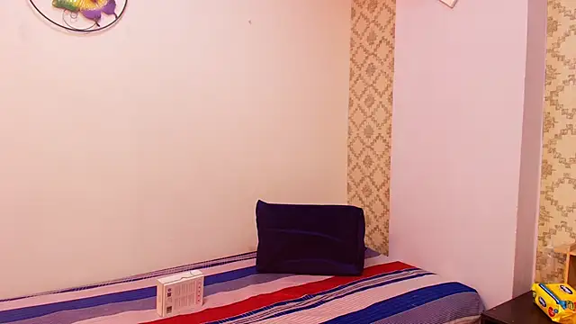 Chantal taylor  online show from September 10, 2025, 12:04 pm