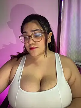 KathyGonzalez online show from November 25, 2025, 9:26 pm