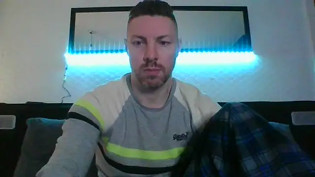 Fit4fun24 online show from February 4, 2026, 10:49 pm