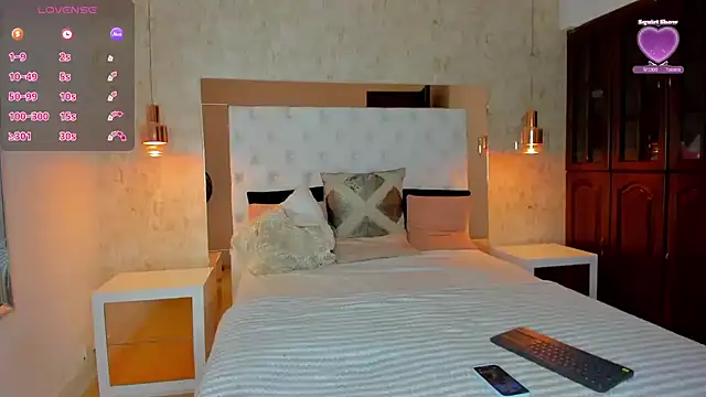 Snapshot of AshleyyBrownn chatting on December 4, 2025, 1:59 am AshleyyBrownn online show from December 4, 2025, 1:59 am