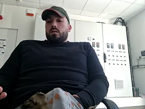 Leonormaldick online show from February 17, 2026, 12:02 pm