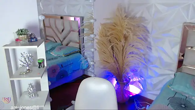 Jonesliam23 online show from February 23, 2026, 7:25 pm