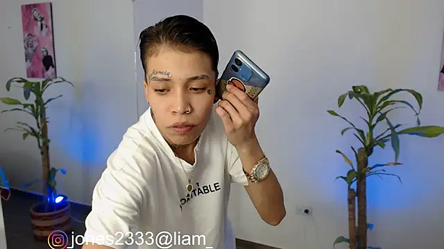 Snapshot of Jonesliam23 chatting on January 11, 2025, 8:32 pm Jonesliam23 online show from January 11, 2025, 8:32 pm