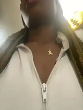 adaraSmiith online show from January 18, 2025, 11:21 am