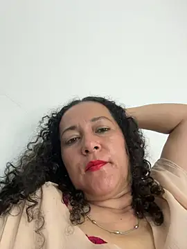 luisa curli online show from February 8, 2026, 3:37 am