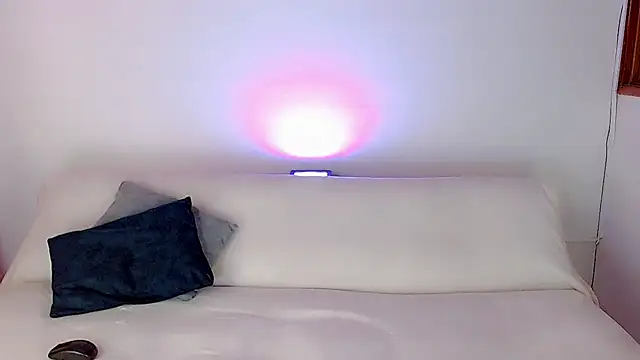 Snapshot of laura_sweett120 chatting on February 26, 2025, 7:21 pm laura sweett120 online show from February 26, 2025, 7:21 pm