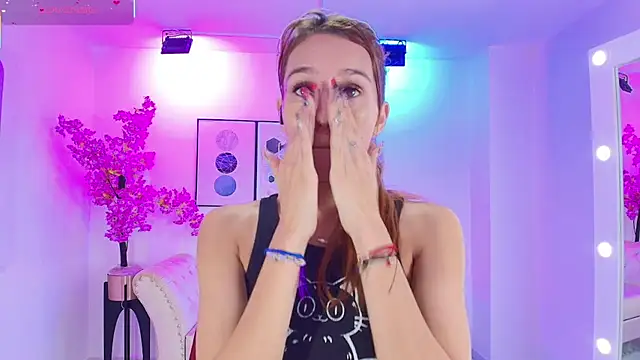 Snapshot of Tamara_slimx chatting on October 24, 2025, 3:49 am Tamara slimx online show from October 24, 2025, 3:49 am