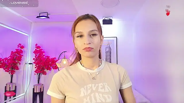 Snapshot of Tamara_slimx chatting on October 24, 2025, 10:31 pm Tamara slimx online show from October 24, 2025, 10:31 pm