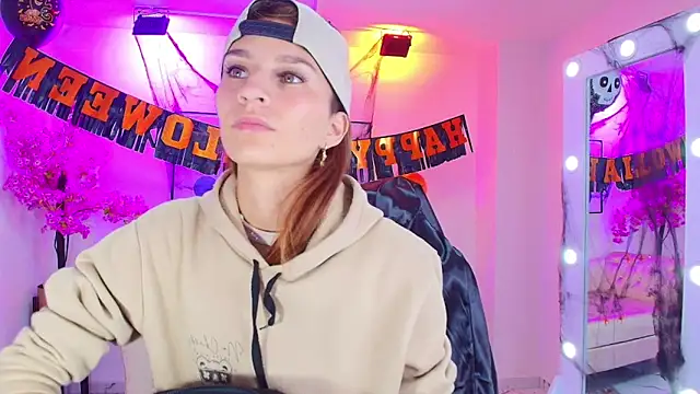 Snapshot of Tamara_slimx chatting on November 2, 2025, 3:11 am Tamara slimx online show from November 2, 2025, 3:11 am