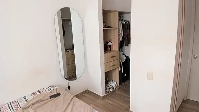 rose scottt online show from February 28, 2026, 5:56 pm