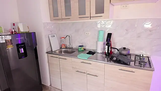 rose scottt online show from March 15, 2026, 6:15 pm