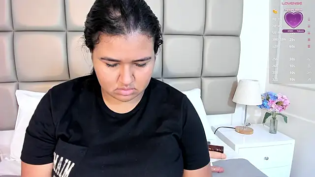 Snapshot of DojaAissha chatting on December 1, 2025, 7:26 pm DojaAissha online show from December 1, 2025, 7:26 pm