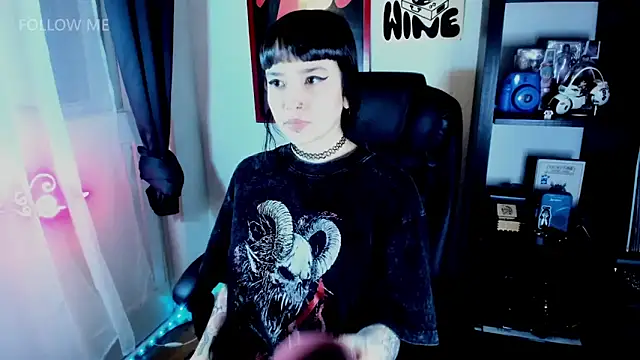 Demongirl6666 online show from April 16, 2026, 5:57 pm