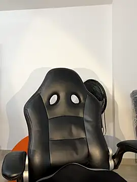 Snapshot of Liissa_cute_ chatting on November 4, 2025, 4:44 pm Liissa cute online show from November 4, 2025, 4:44 pm