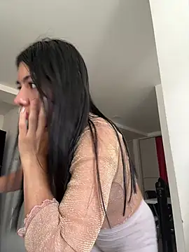 Liissa cute  online show from April 14, 2026, 5:07 pm