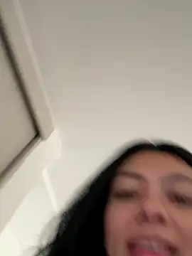 Snapshot of Liissa_cute_ chatting on November 28, 2025, 5:35 pm Liissa cute online show from November 28, 2025, 5:35 pm