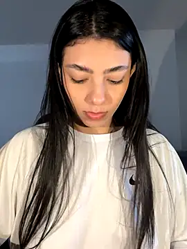 Snapshot of Liissa_cute_ chatting on November 5, 2025, 5:27 pm Liissa cute online show from November 5, 2025, 5:27 pm