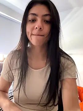 Snapshot of Liissa_cute_ chatting on December 2, 2025, 5:47 pm Liissa cute online show from December 2, 2025, 5:47 pm