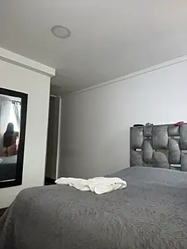 LauraCadwell online show from February 22, 2026, 12:29 pm