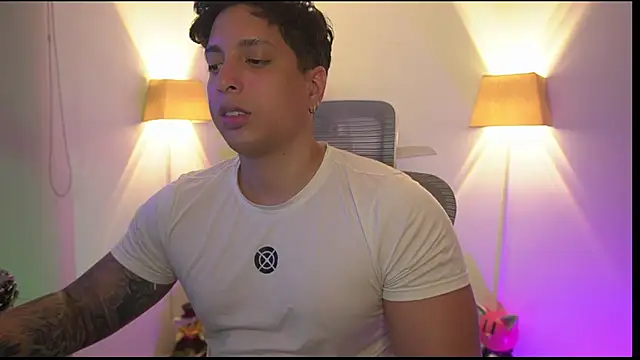 Snapshot of appolo_allen chatting on November 30, 2025, 5:08 am appolo allen online show from November 30, 2025, 5:08 am