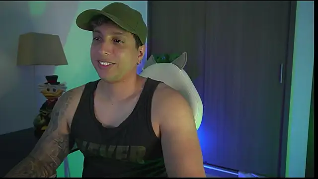 Snapshot of appolo_allen chatting on November 8, 2025, 11:41 pm appolo allen online show from November 8, 2025, 11:41 pm