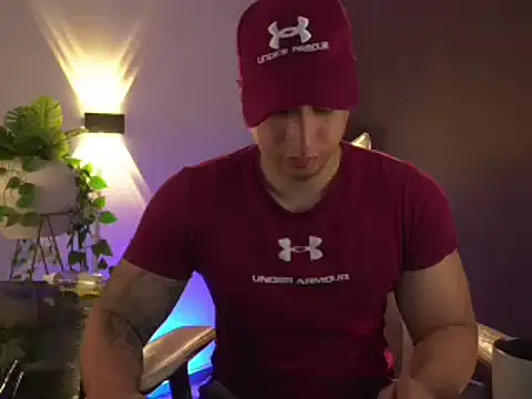 Snapshot of appolo_allen chatting on February 19, 2025, 11:14 pm appolo allen online show from February 19, 2025, 11:14 pm