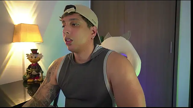 Snapshot of appolo_allen chatting on November 11, 2025, 5:13 am appolo allen online show from November 11, 2025, 5:13 am