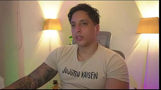 Snapshot of appolo_allen chatting on November 22, 2025, 5:39 am appolo allen online show from November 22, 2025, 5:39 am