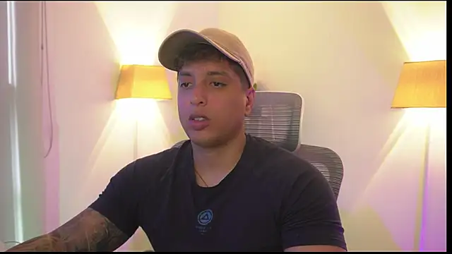 Snapshot of appolo_allen chatting on November 23, 2025, 9:14 pm appolo allen online show from November 23, 2025, 9:14 pm