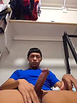 Snapshot of Yoko0381 chatting on September 9, 2025, 6:01 am Yoko0381 online show from September 9, 2025, 6:01 am