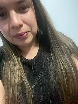 Nathaly00  online show from March 27, 2026, 11:05 pm