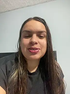 Snapshot of Nathaly00_ chatting on December 14, 2025, 10:26 pm Nathaly00 online show from December 14, 2025, 10:26 pm