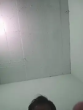 Snapshot of Luisf1267 chatting on February 18, 2026, 3:37 am Luisf1267 online show from February 18, 2026, 3:37 am