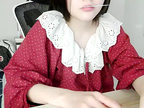 Snapshot of Yin-girl chatting on January 13, 2026, 6:12 pm Yin-girl online show from January 13, 2026, 6:12 pm