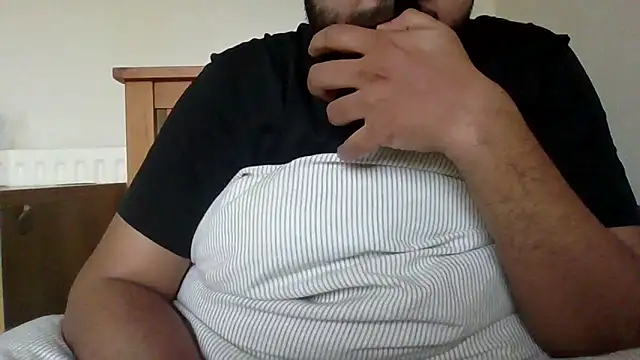 Snapshot of whoreboi98 chatting on April 13, 2026, 5:50 pm whoreboi98 online show from April 13, 2026, 5:50 pm