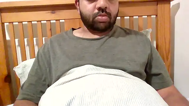 Snapshot of whoreboi98 chatting on April 15, 2026, 9:15 pm whoreboi98 online show from April 15, 2026, 9:15 pm