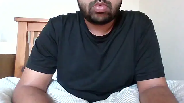 Snapshot of whoreboi98 chatting on April 15, 2026, 5:39 pm whoreboi98 online show from April 15, 2026, 5:39 pm