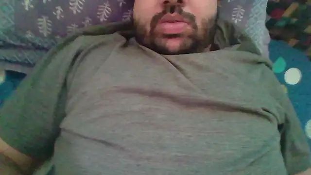 Snapshot of whoreboi98 chatting on March 10, 2026, 10:52 am whoreboi98 online show from March 10, 2026, 10:52 am