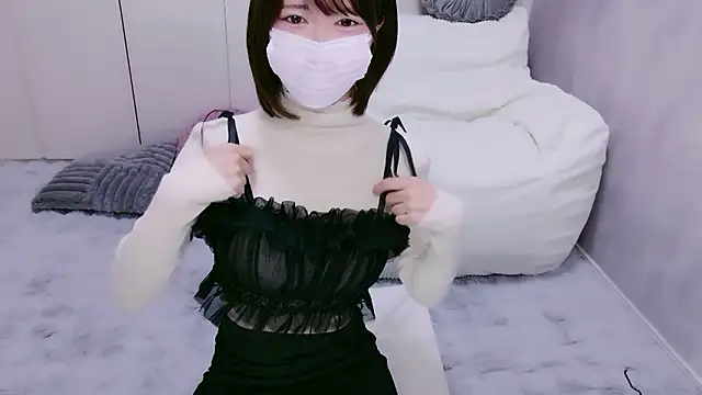 TsukasaSakai online show from April 18, 2026, 8:42 pm