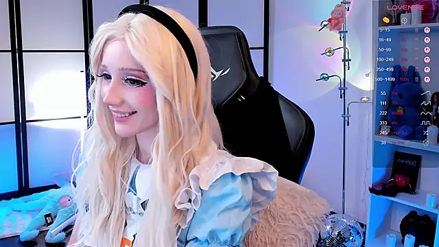 LilithLin online show from February 6, 2026, 1:01 am