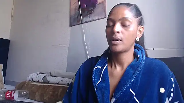 Sexysilverfoxxx online show from October 28, 2025, 1:10 pm