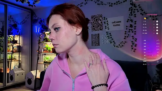 Snapshot of Your_Corvus chatting on November 14, 2025, 12:09 pm Your Corvus online show from November 14, 2025, 12:09 pm