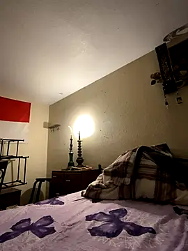 Snapshot of CityBoy75211 chatting on September 29, 2025, 8:43 am CityBoy75211 online show from September 29, 2025, 8:43 am